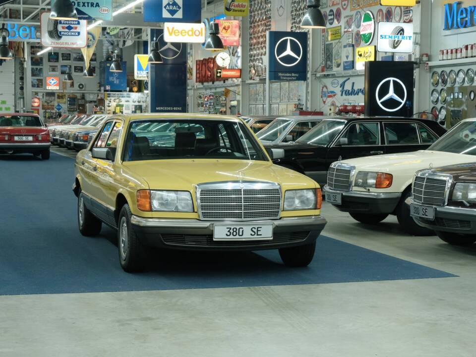 Bild 7/50 von Mercedes-Benz 380 SE (1983)