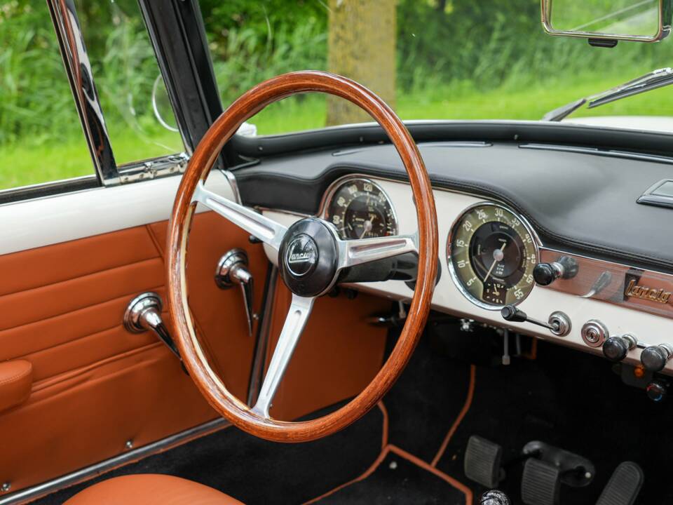 Image 21/41 of Lancia Flaminia GT 3C 2.5 Convertible (1963)