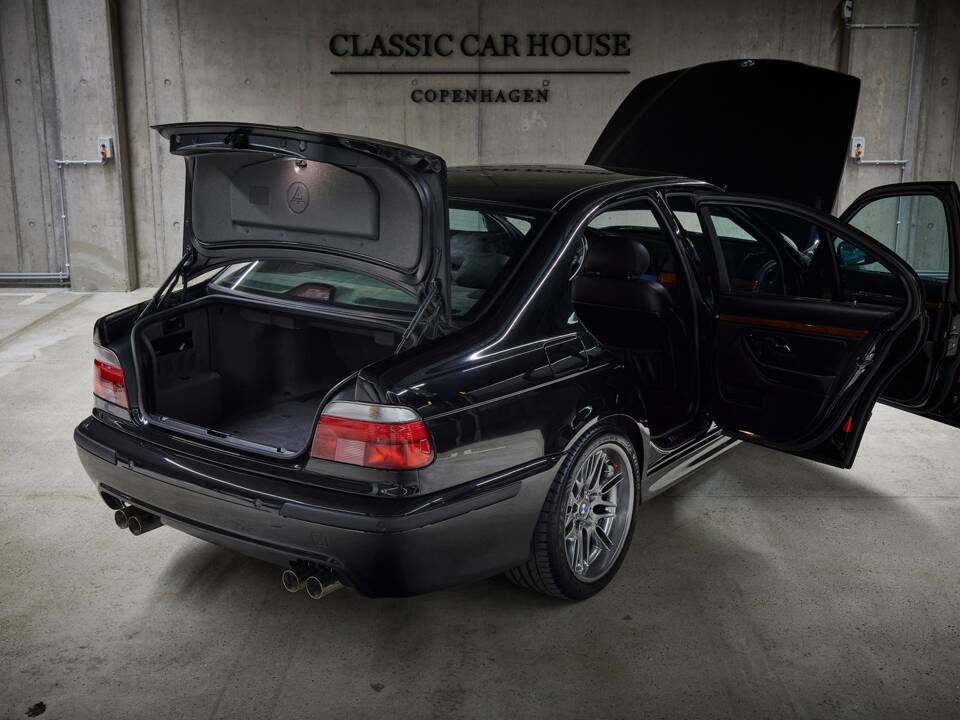 Image 19/99 of BMW M5 (2000)