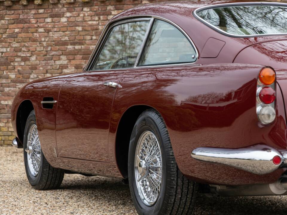 Image 49/50 de Aston Martin DB 5 Vantage (1965)
