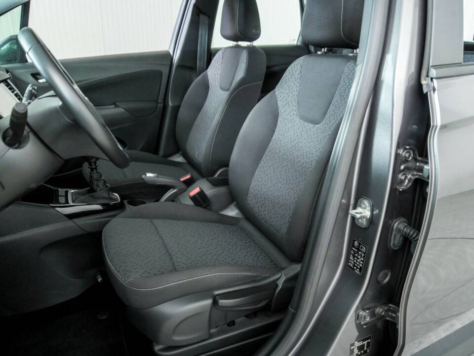 Image 34/50 de Opel Crossland X 1.2 Turbo (2020)