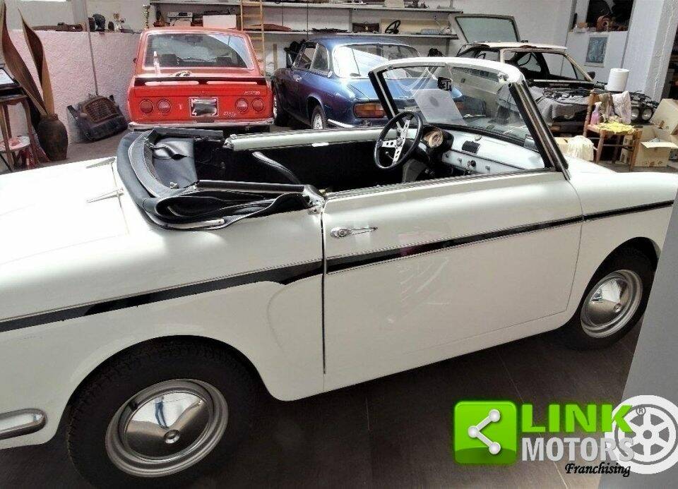 Immagine 9/10 di Autobianchi Bianchina Convertible (1971)