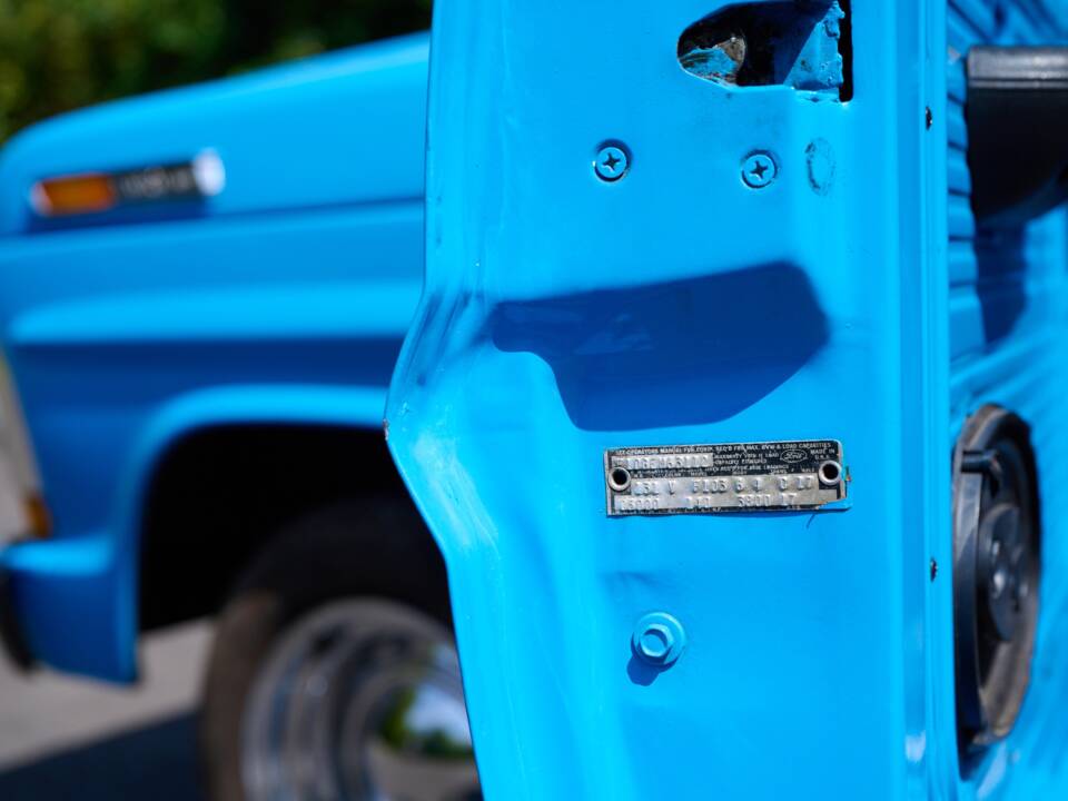 Bild 42/50 von Ford F-100 (1972)