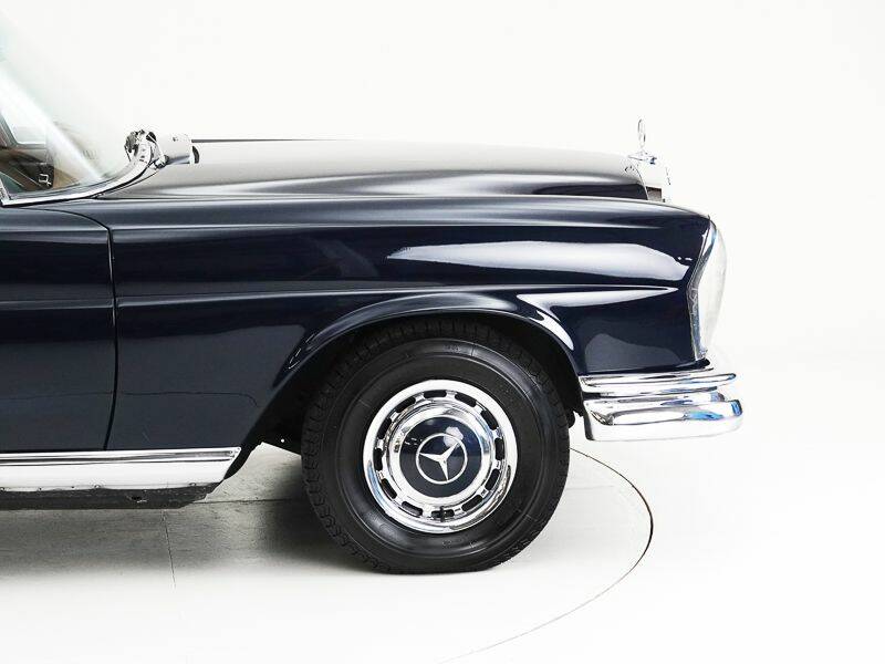 Imagen 7/15 de Mercedes-Benz 220 SE b (1964)