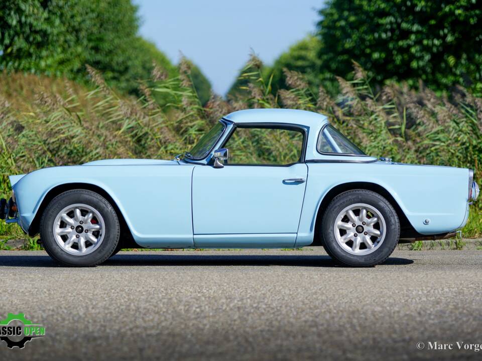 Image 3/43 of Triumph TR 4 (1962)