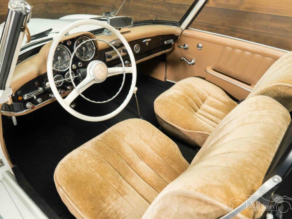 Afbeelding 2/19 van Mercedes-Benz 190 SL (1960)