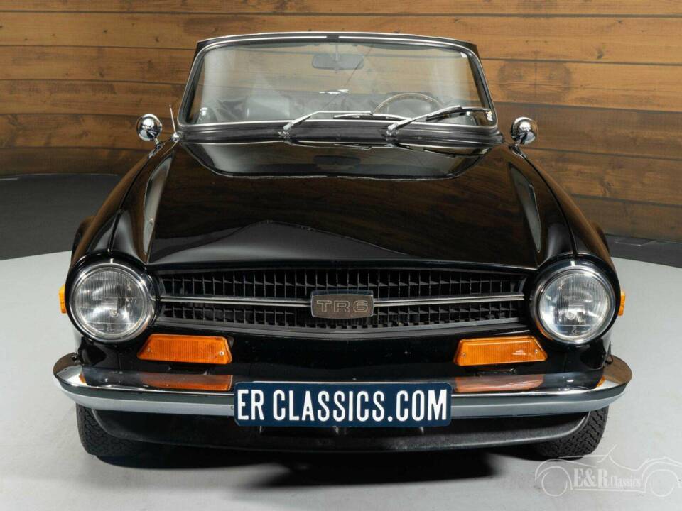 Image 14/19 de Triumph TR 6 (1971)
