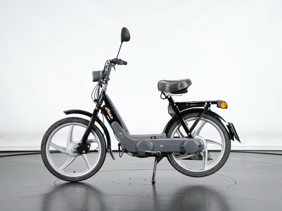 Bild 1/49 von Piaggio DUMMY (2002)