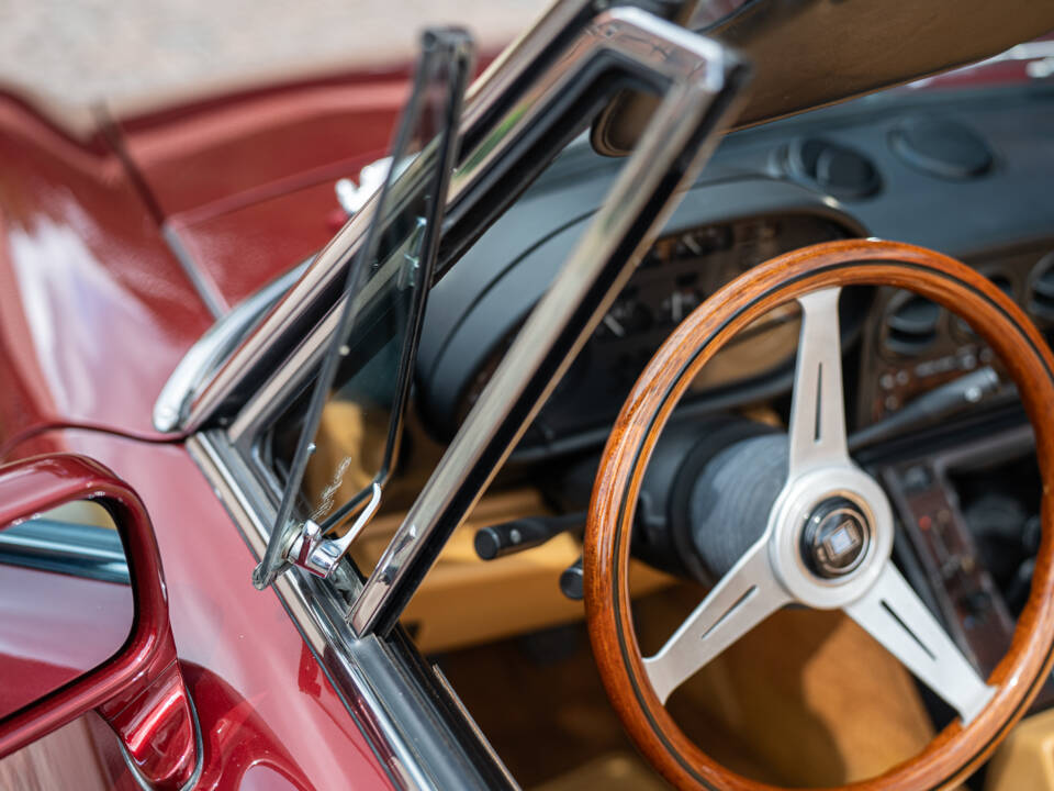 Image 5/42 of Alfa Romeo 2.0 Spider (1990)