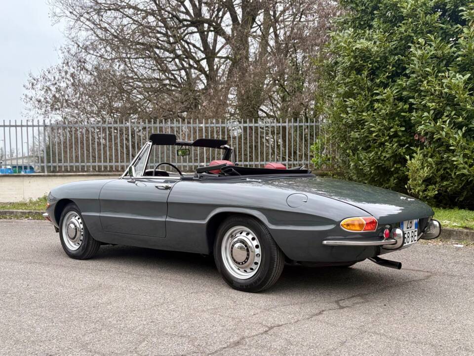 Imagen 4/32 de Alfa Romeo 1750 Spider (1970)