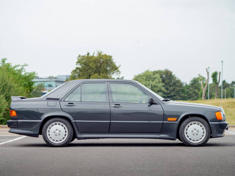 Bild 11/27 von Mercedes-Benz 190 E 2.3-16 (1985)