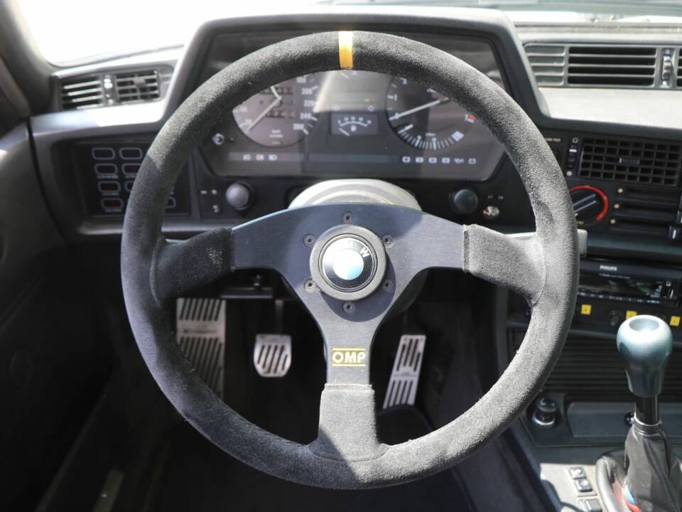 Bild 9/26 von BMW 635 CSi (1986)