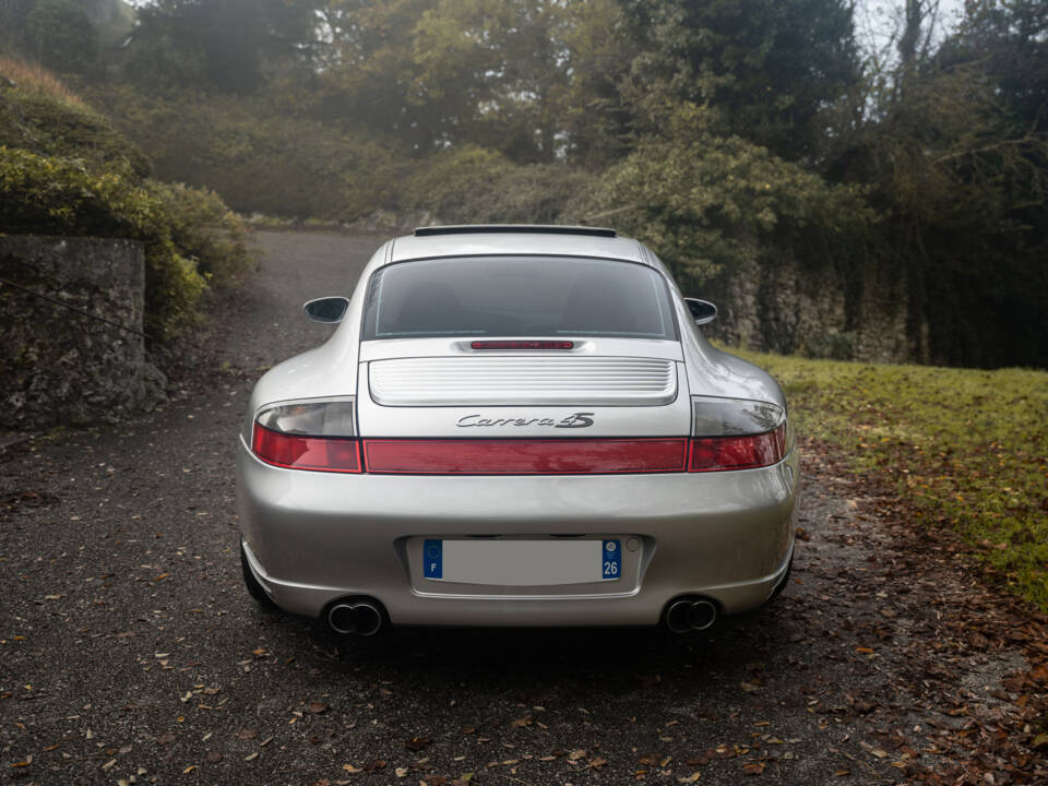 Bild 9/82 von Porsche 911 Carrera 4S (2002)