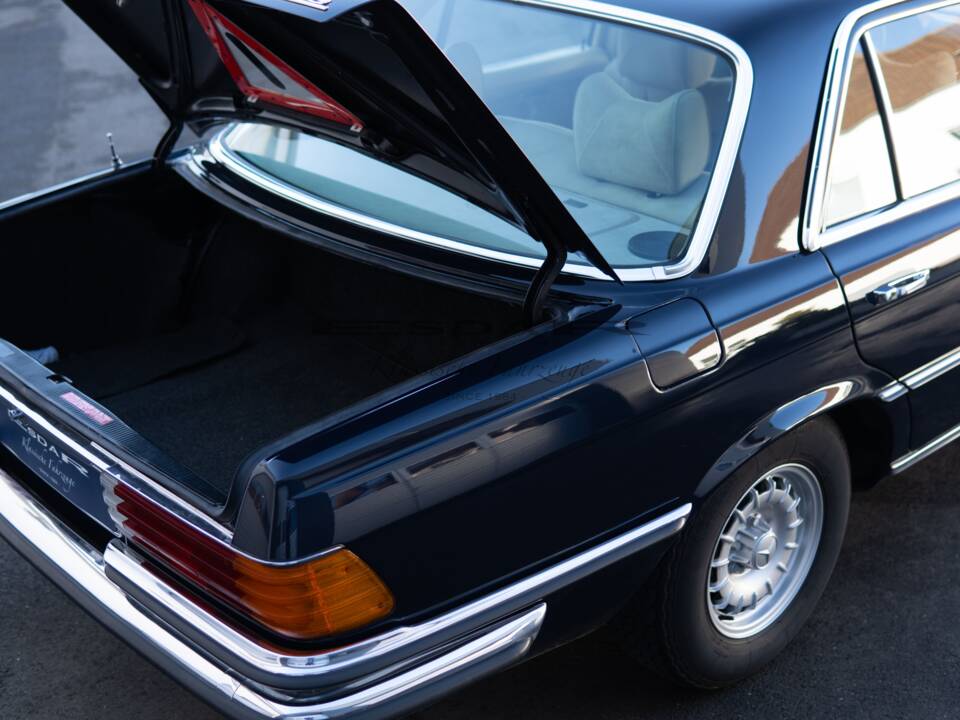 Image 30/30 of Mercedes-Benz 450 SEL 6,9 (1977)