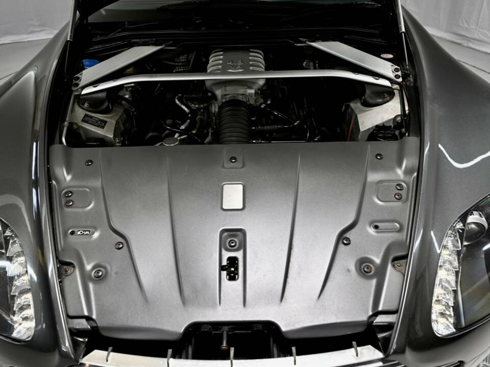 Image 42/50 de Aston Martin V8 Vantage (2006)