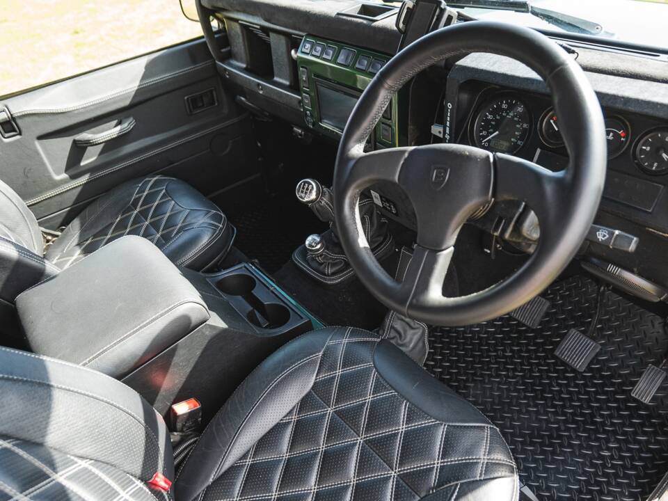 Immagine 4/50 di Land Rover Defender 110 (2005)
