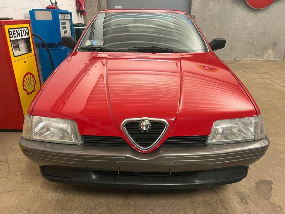 Bild 4/18 von Alfa Romeo 164 2.0 (1990)