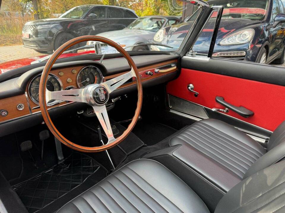 Image 14/34 of FIAT 1500 S (1961)