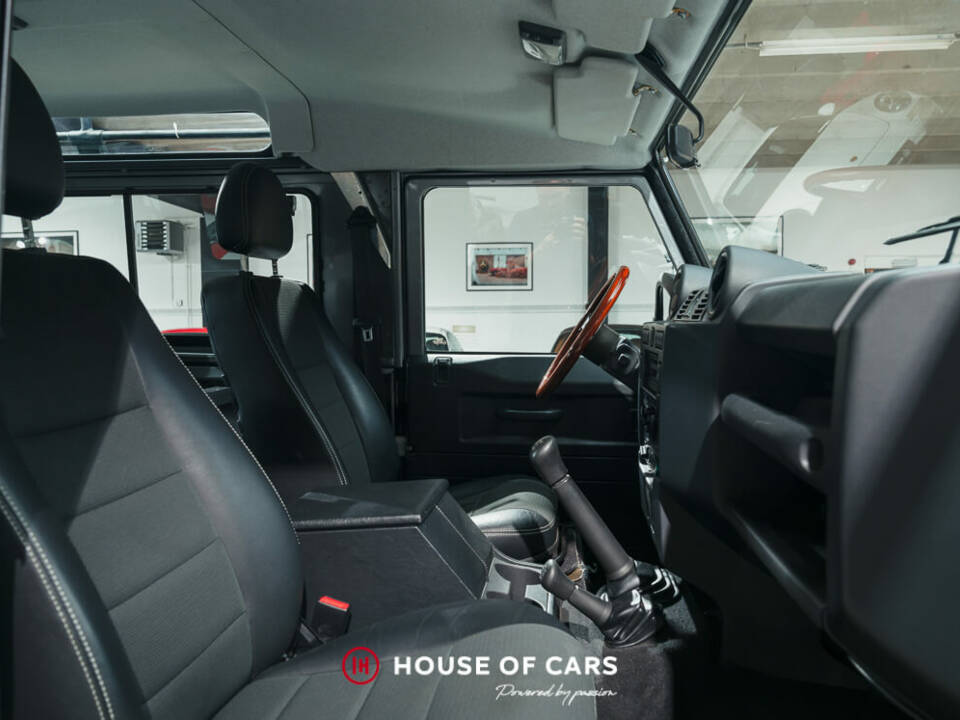 Image 20/25 of Land Rover Defender 90 (2013)