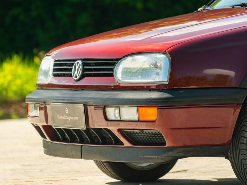 Image 18/48 of Volkswagen Golf III 1.4 (1993)