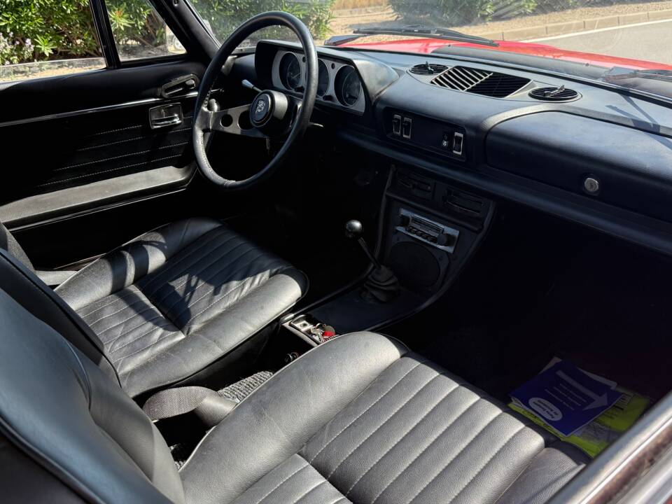 Imagen 10/20 de Peugeot 504 Coupé (1972)