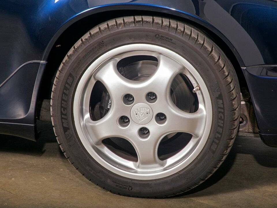 Bild 18/31 von Porsche 911 Carrera 2 (1992)
