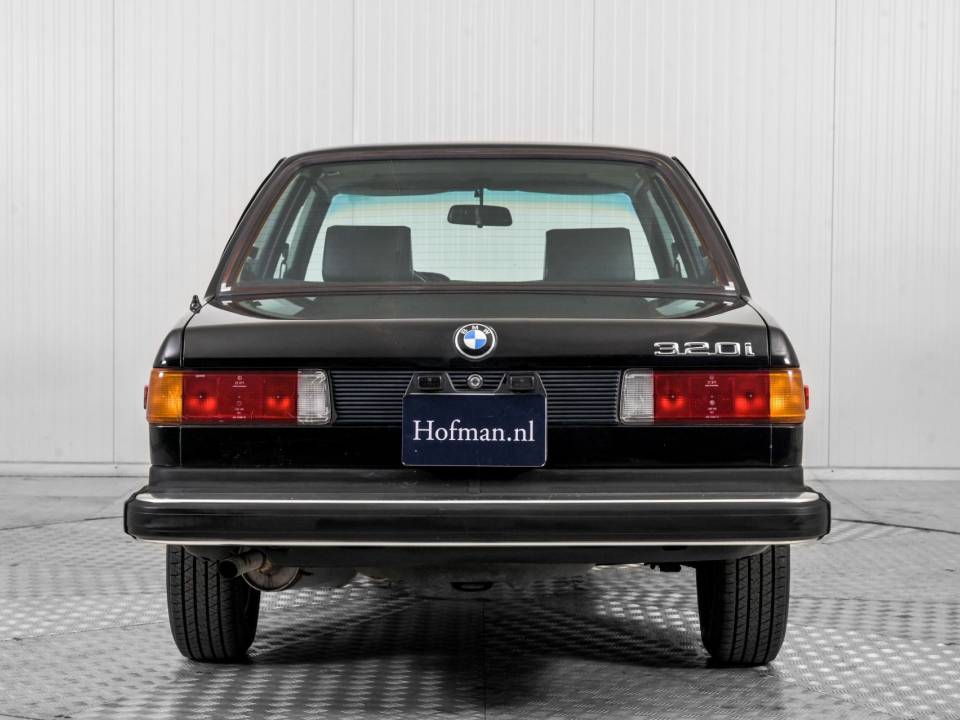 Image 15/50 of BMW 320i (1983)