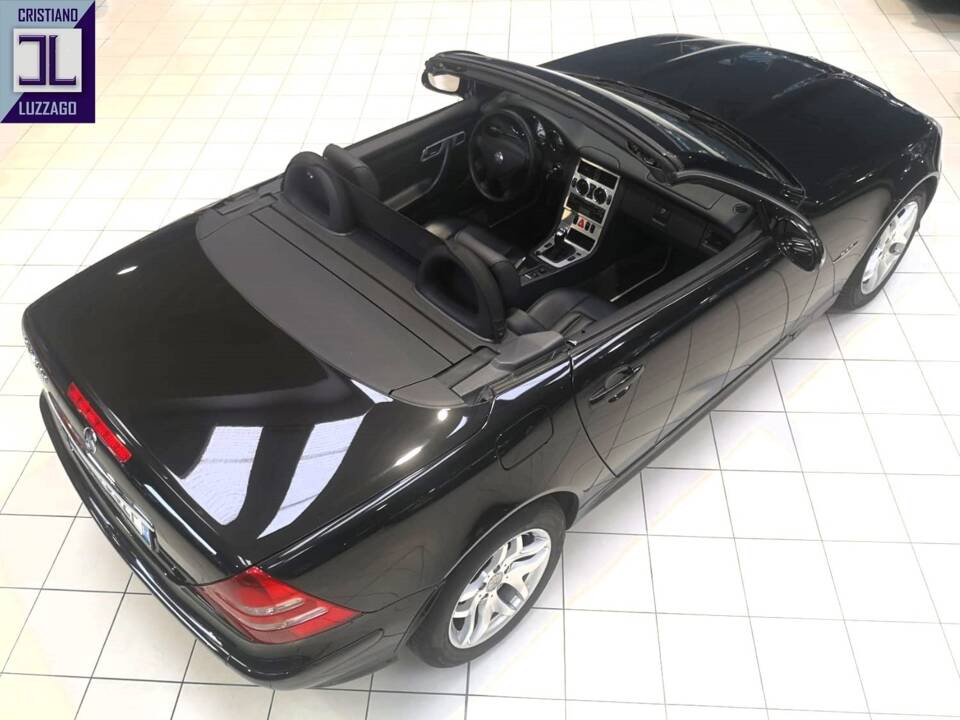 Image 4/72 de Mercedes-Benz SLK 200 Kompressor (2003)