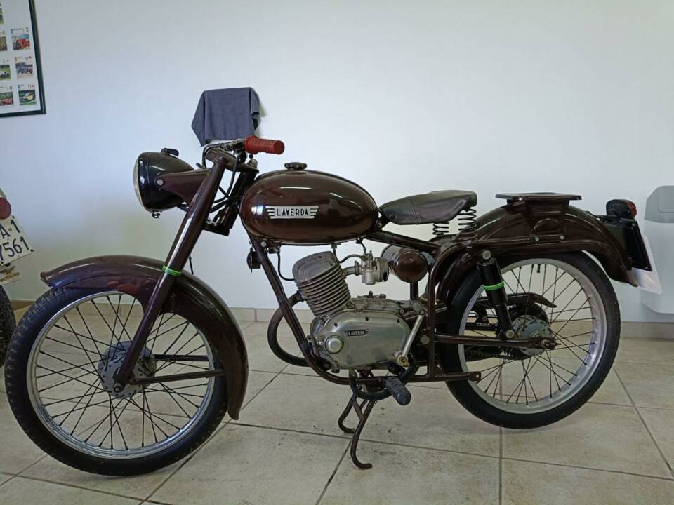 Image 8/32 de Laverda 75 Sport (1954)