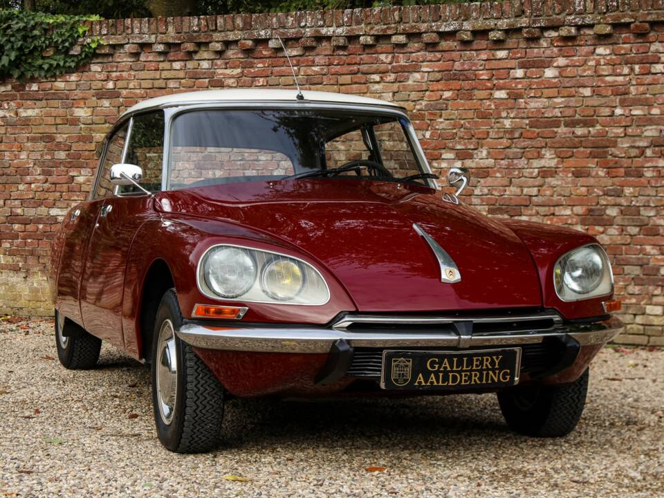Image 42/50 de Citroën DS 21 (1971)