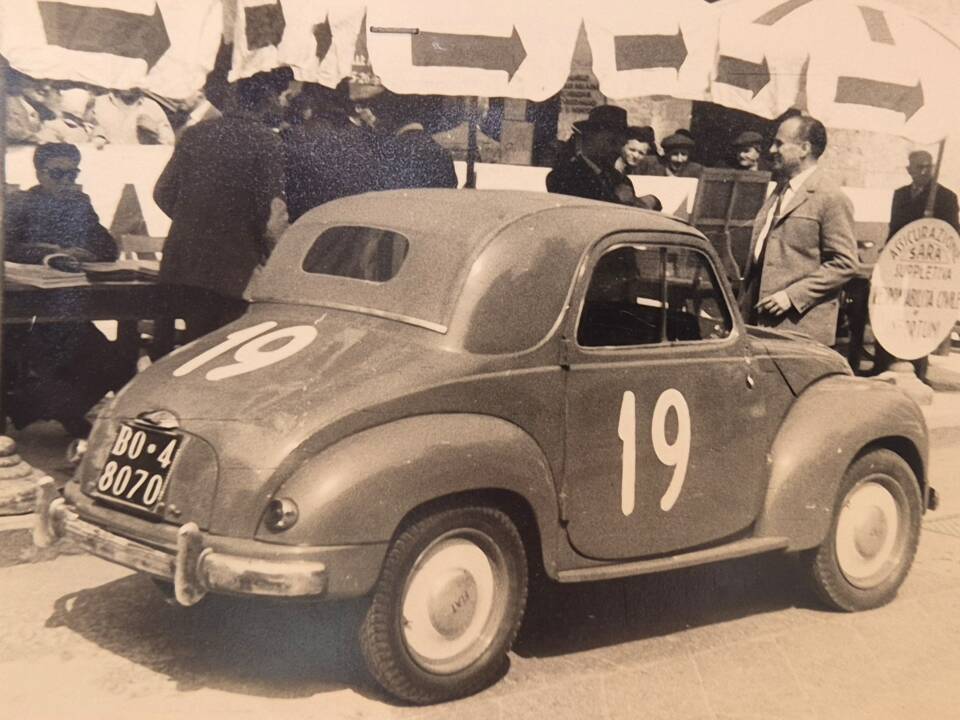 Image 34/36 of FIAT 500 C Topolino (1950)