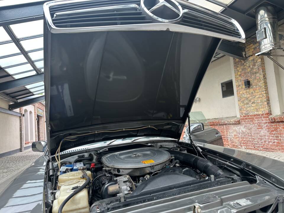 Afbeelding 20/40 van Mercedes-Benz 420 SL (1986)