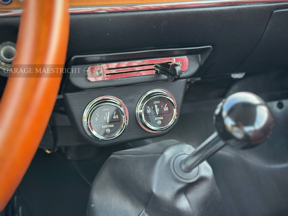 Afbeelding 21/84 van Alfa Romeo Giulia 1600 GT Junior (1972)