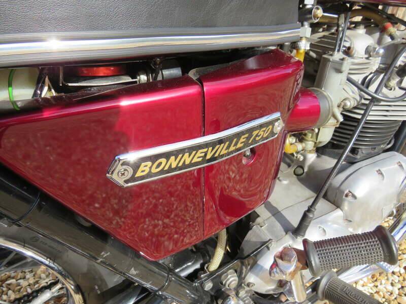 Image 31/44 of Triumph DUMMY (1976)