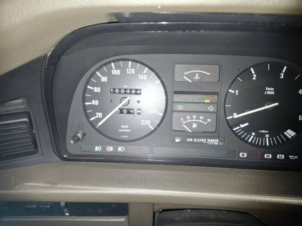 Image 10/17 of BMW 525e (1985)