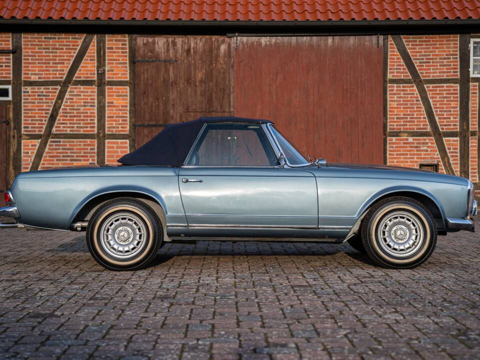 Bild 13/69 von Mercedes-Benz 230 SL (1967)