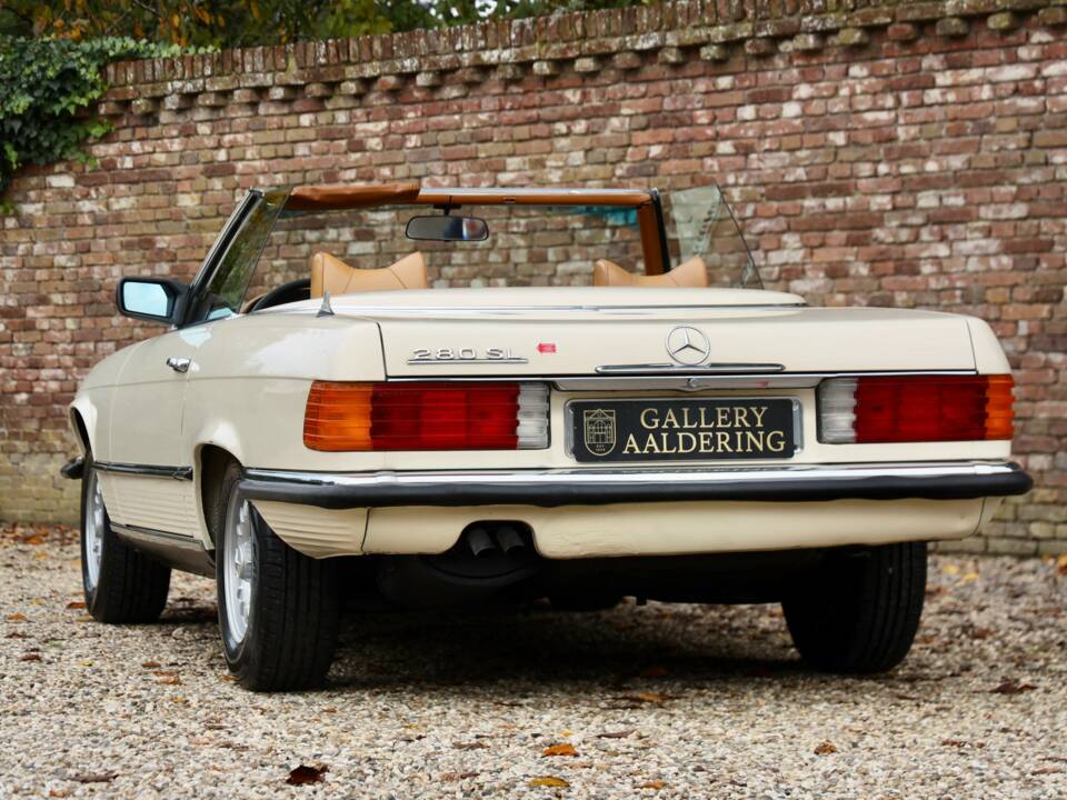 Bild 21/50 von Mercedes-Benz 280 SL (1976)