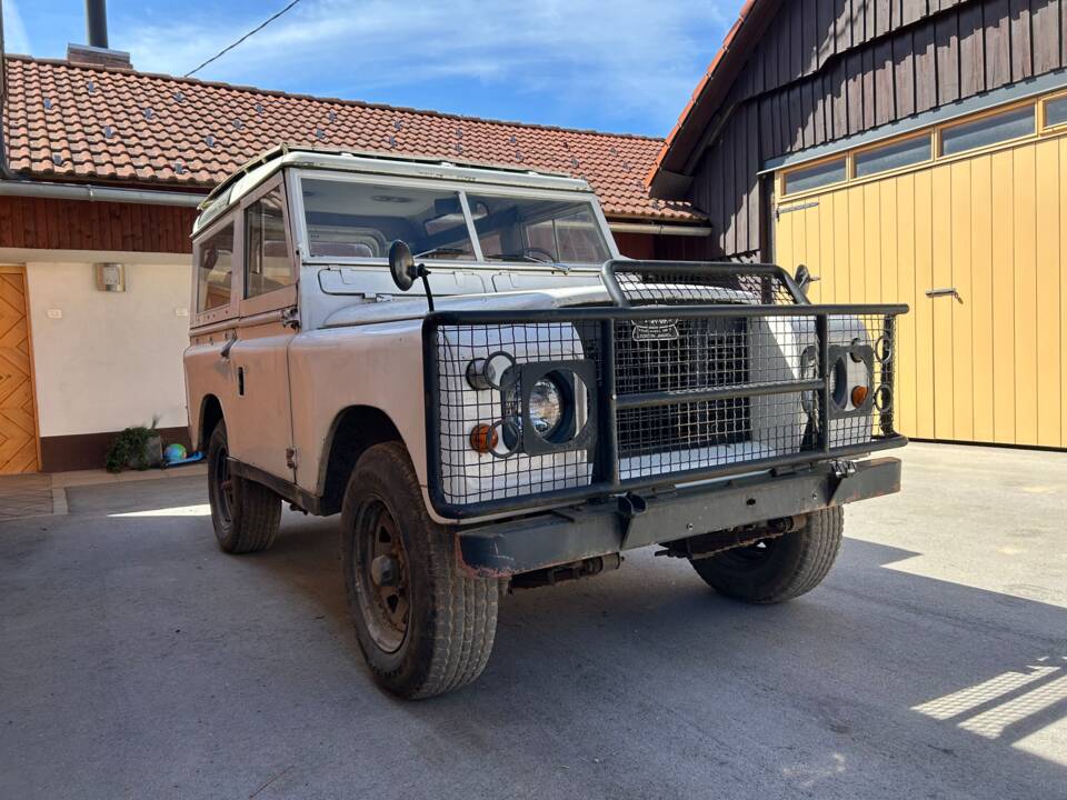 Image 1/4 of Land Rover 88 (1970)