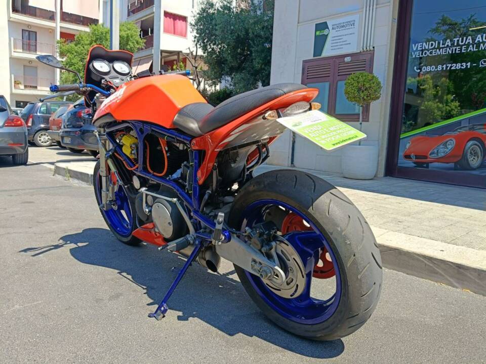 Image 14/48 of Buell X1 Lightning (2000)