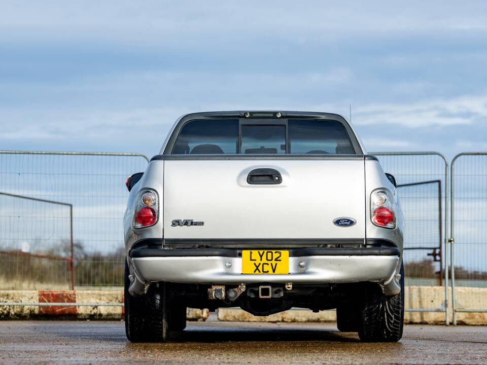 Image 11/50 of Ford F-150 SVT Lightning (2002)
