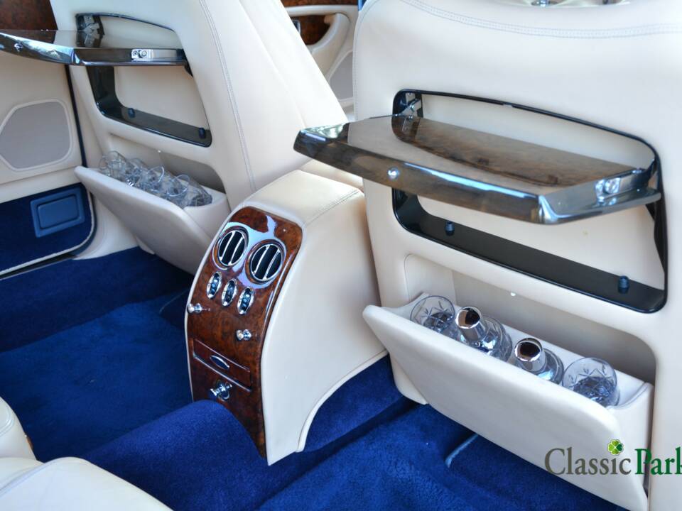 Bild 41/50 von Bentley Arnage Red Label (2002)