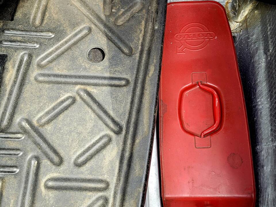 Image 31/38 de Volvo 244 DLS (1977)