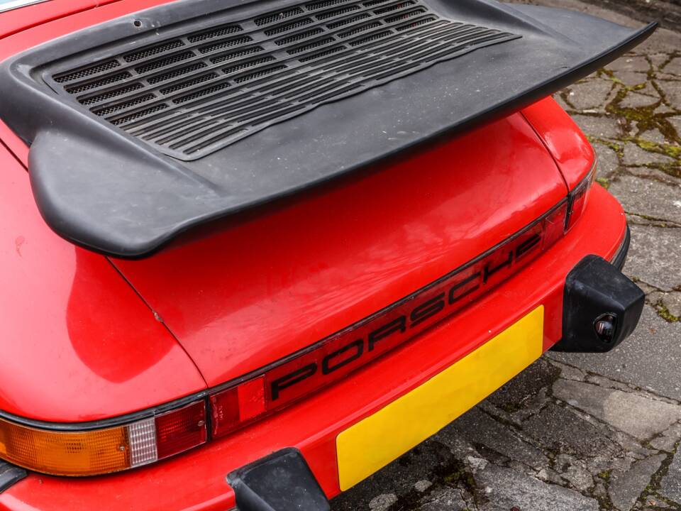 Image 33/49 de Porsche 911 2.7 (1977)
