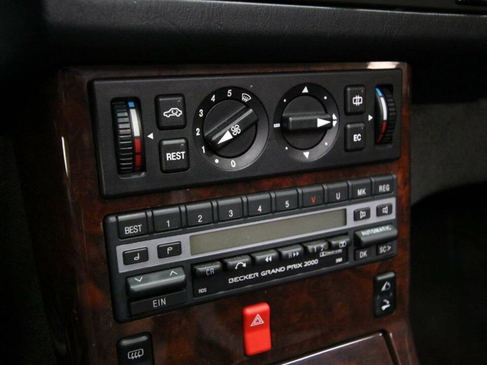 Imagen 16/30 de Mercedes-Benz 300 SL-24 (1991)