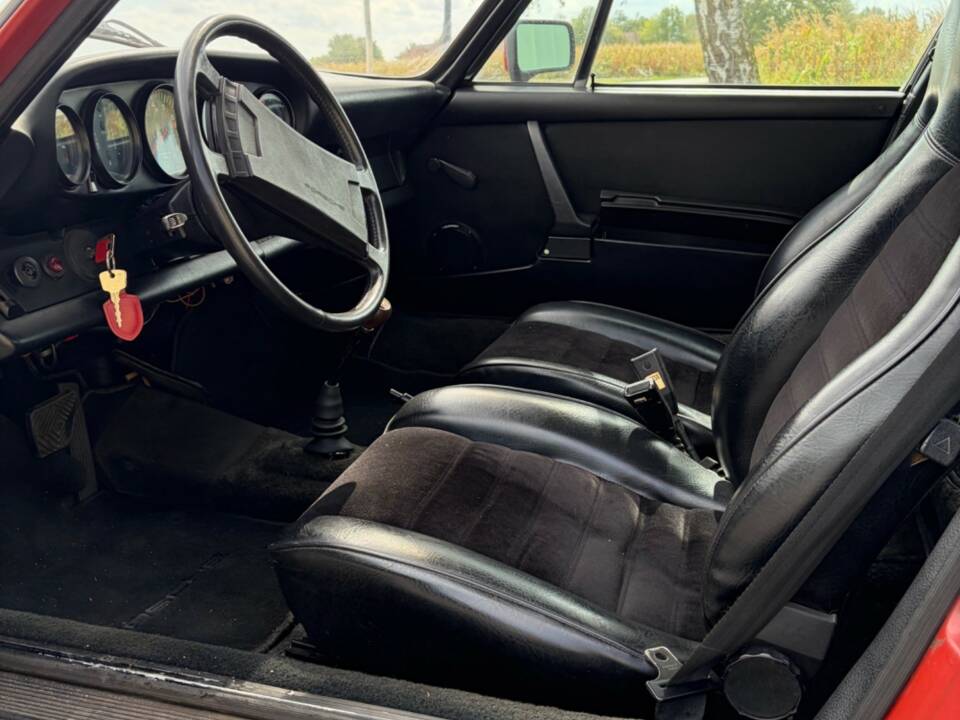 Image 14/16 of Porsche 911 2.7 S (1975)