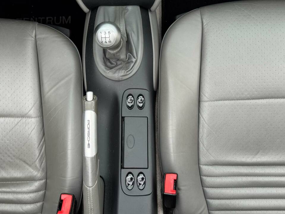 Imagen 17/34 de Porsche Boxster (2000)