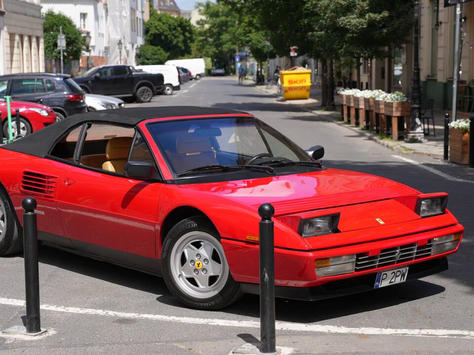 Afbeelding 1/22 van Ferrari Mondial T (1991)