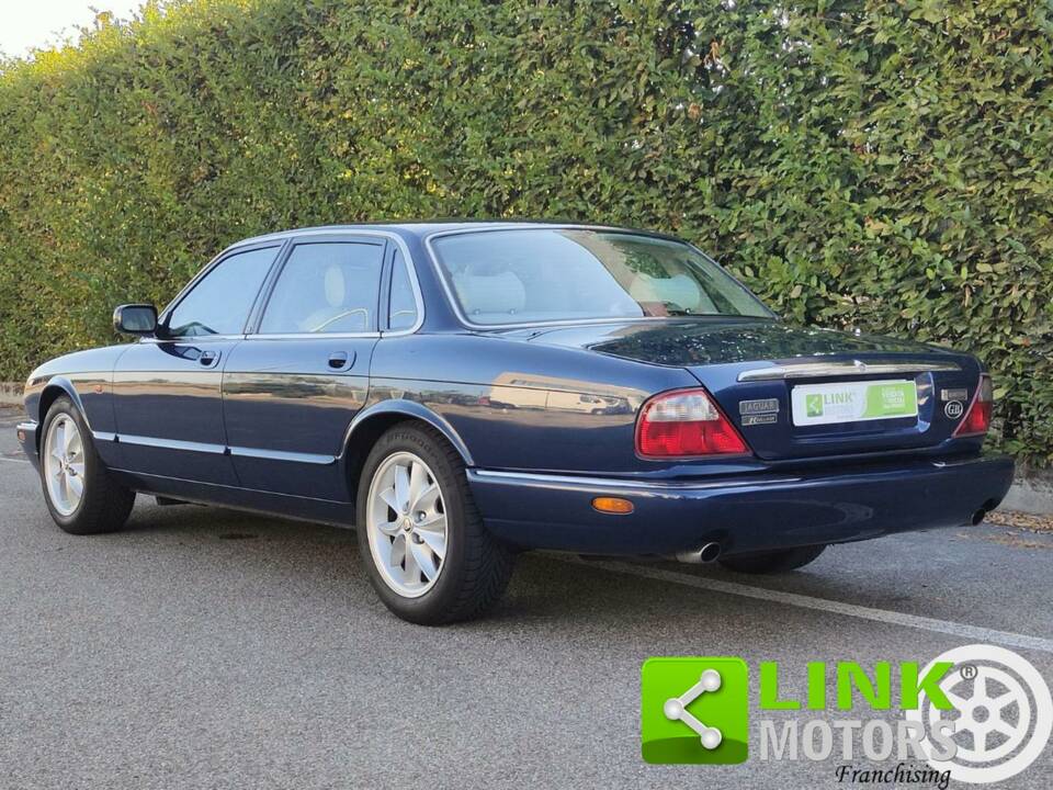 Imagen 3/10 de Jaguar XJ 8 4.0 Executive (1998)