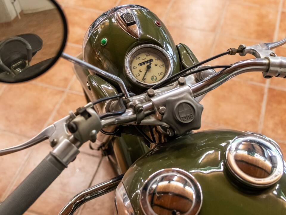 Image 3/11 de Puch 250 SG (1955)