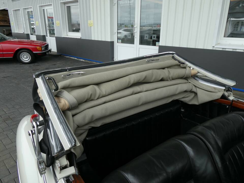 Immagine 16/33 di Mercedes-Benz 300 Sc Cabriolet A (1957)